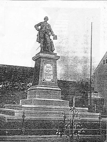Slavnostn odhalen pomnku roku 1903